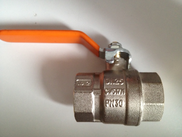 VALVOLA A SFERA FEMMINA-FEMMINA CON LEVA 1" TEMPERATURA MAX.180